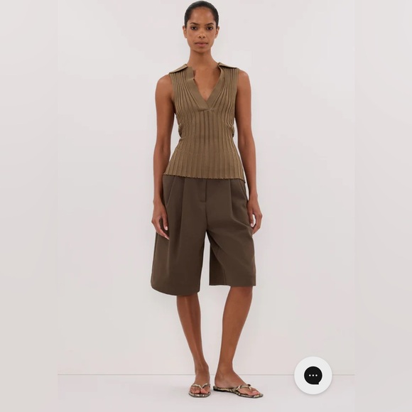 DISSH HAL OLIVE SLEEVELESS KNIT TOP Size Small NWT - Picture 1 of 6